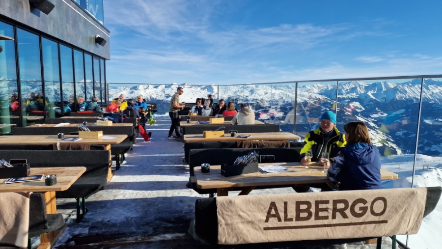 Opening skiseizoen in Hochzillertal-Kaltenbach met Restaurant Albergo.